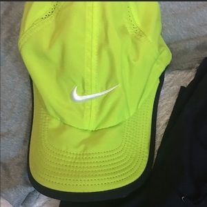 Green FeatherLight DRI-FIT Nike Hat Women